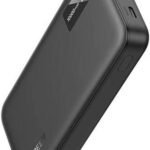 شاحن UGREEN متنقل 20W PD / 22.5W بشاشه رقميه 10000mAh من شركة UGREEN اسود